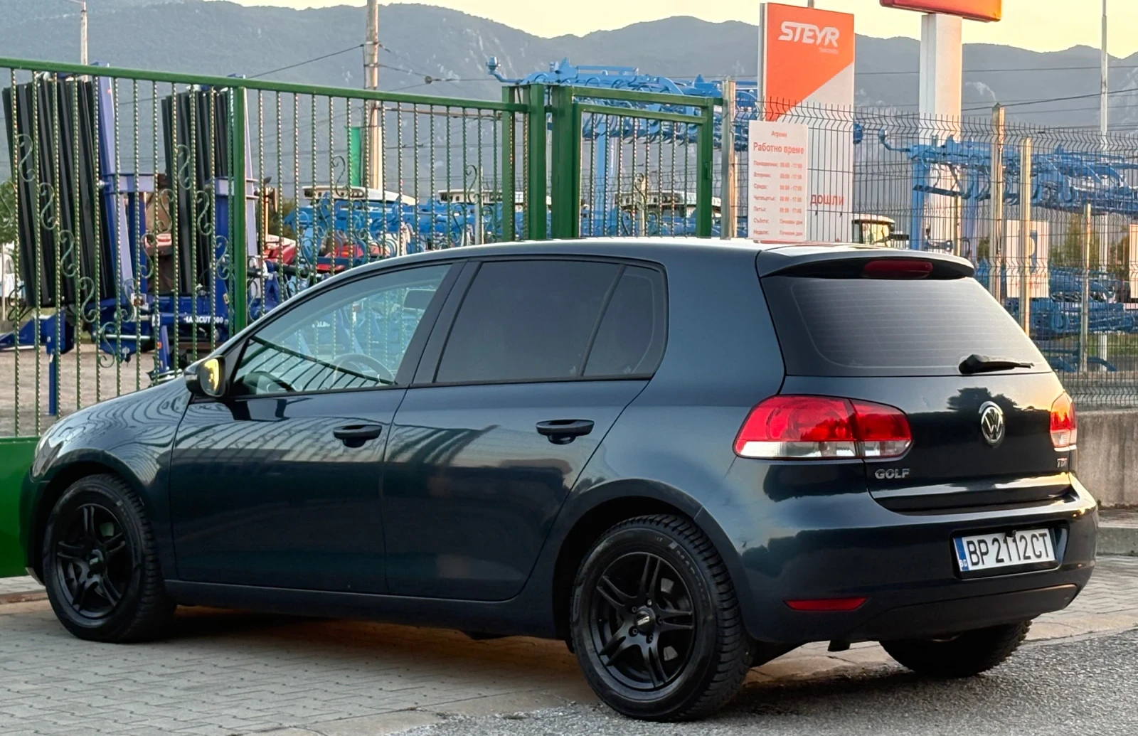VW Golf 1.9 TDI NAVI, снимка 5 - Автомобили и джипове - 54790544