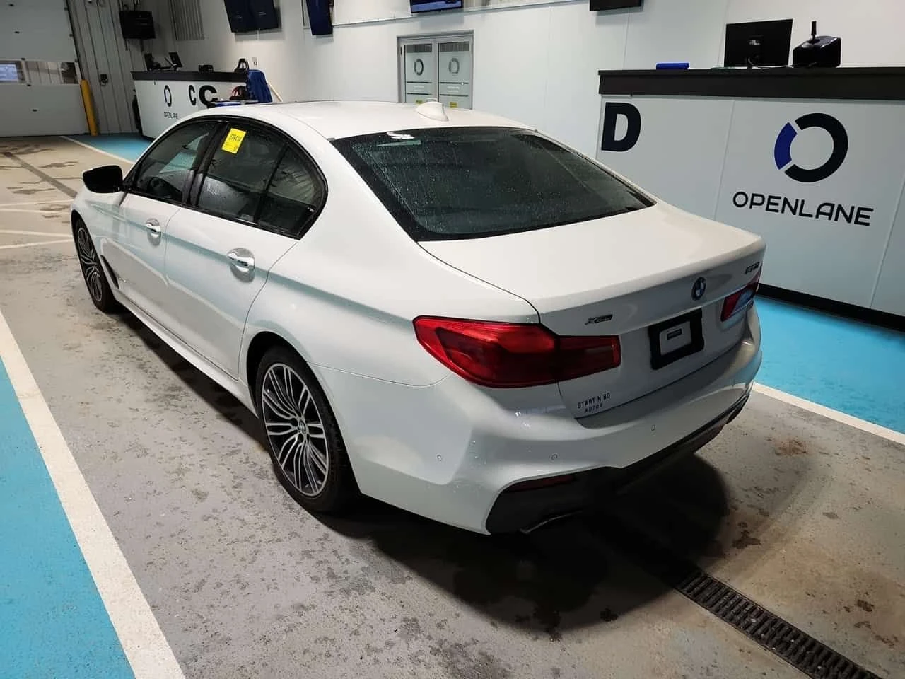 BMW 530 * 530I XDRIVE * CARFAX * ЦЕНА ДО БГ, снимка 4 - Автомобили и джипове - 54564602