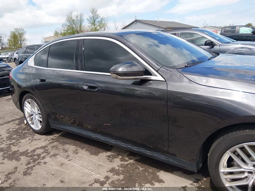 BMW 530 2.0l I xDrive, снимка 13 - Автомобили и джипове - 54859720