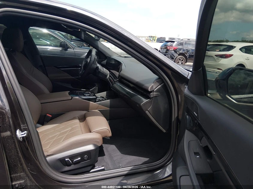 BMW 530 2.0l I xDrive, снимка 5 - Автомобили и джипове - 54859720
