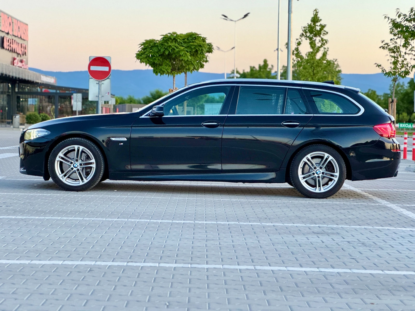BMW 530 M SPORT + TUV + Реални км + Обслужен N57, снимка 7 - Автомобили и джипове - 54906907