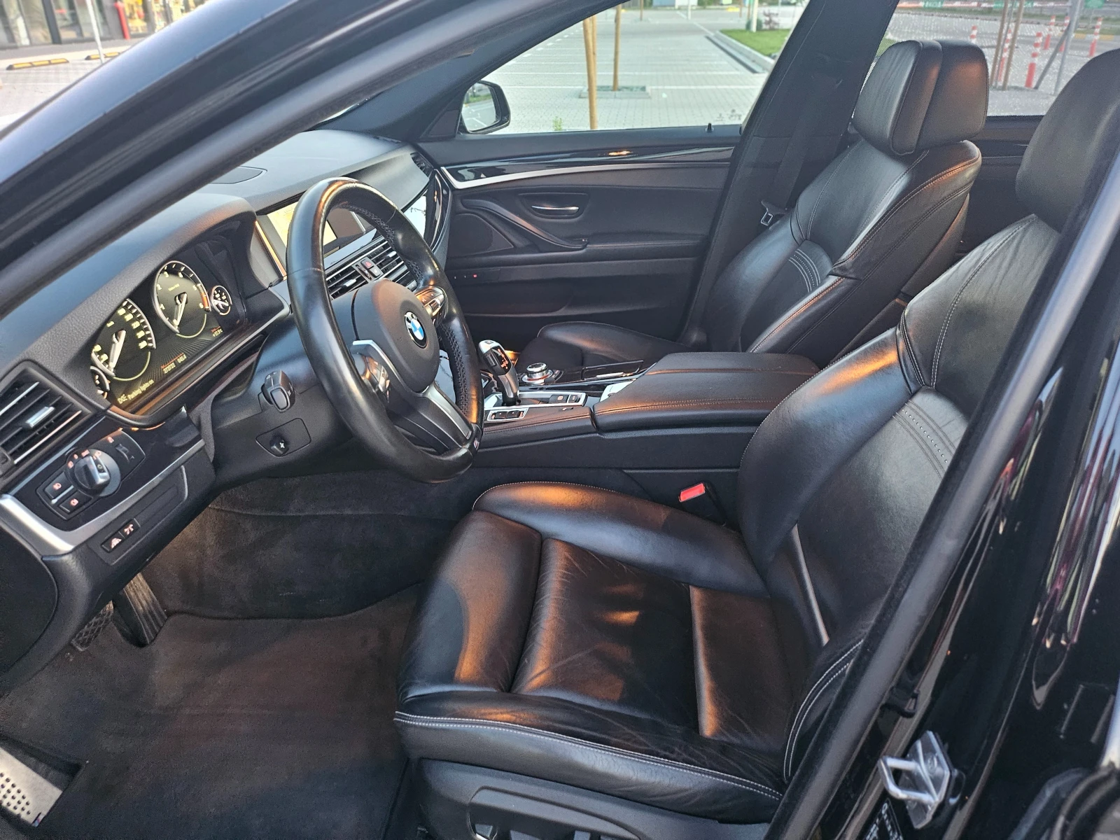 BMW 530 M SPORT + TUV + Реални км + Обслужен N57, снимка 15 - Автомобили и джипове - 54906907