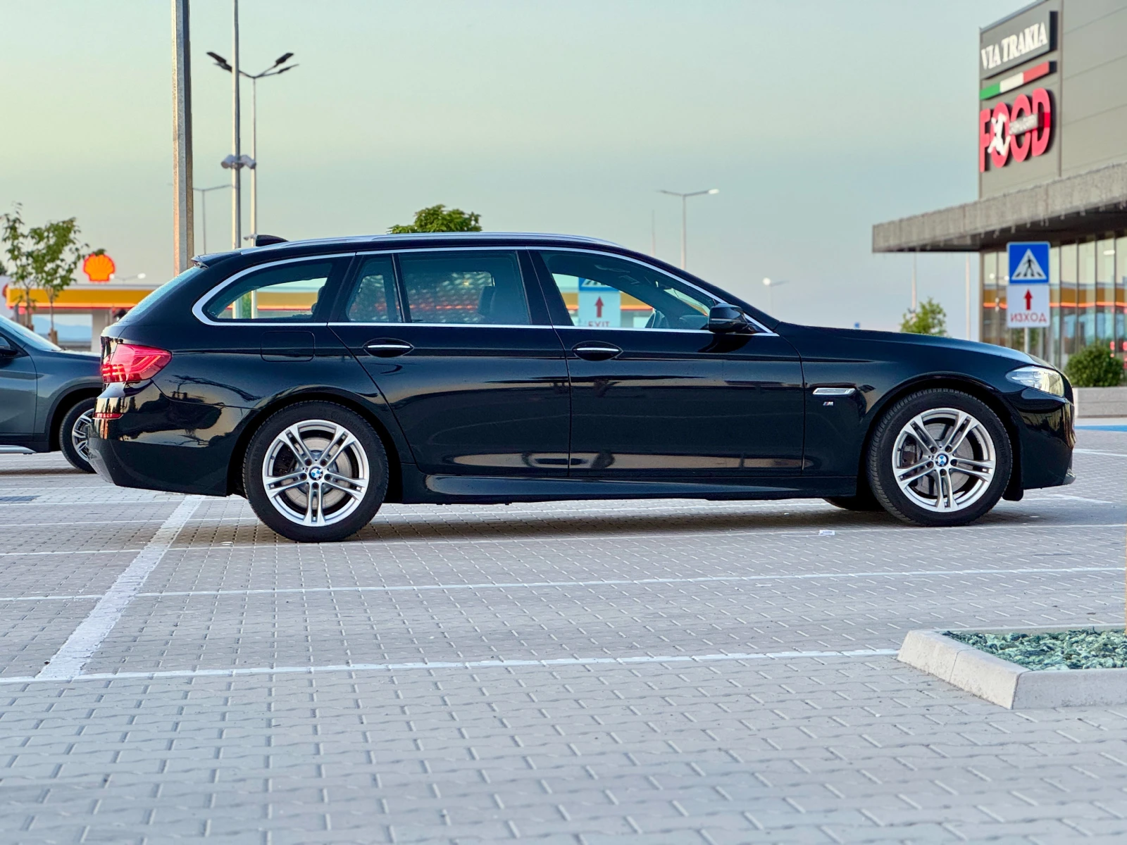BMW 530 M SPORT + TUV + Реални км + Обслужен N57, снимка 8 - Автомобили и джипове - 54906907