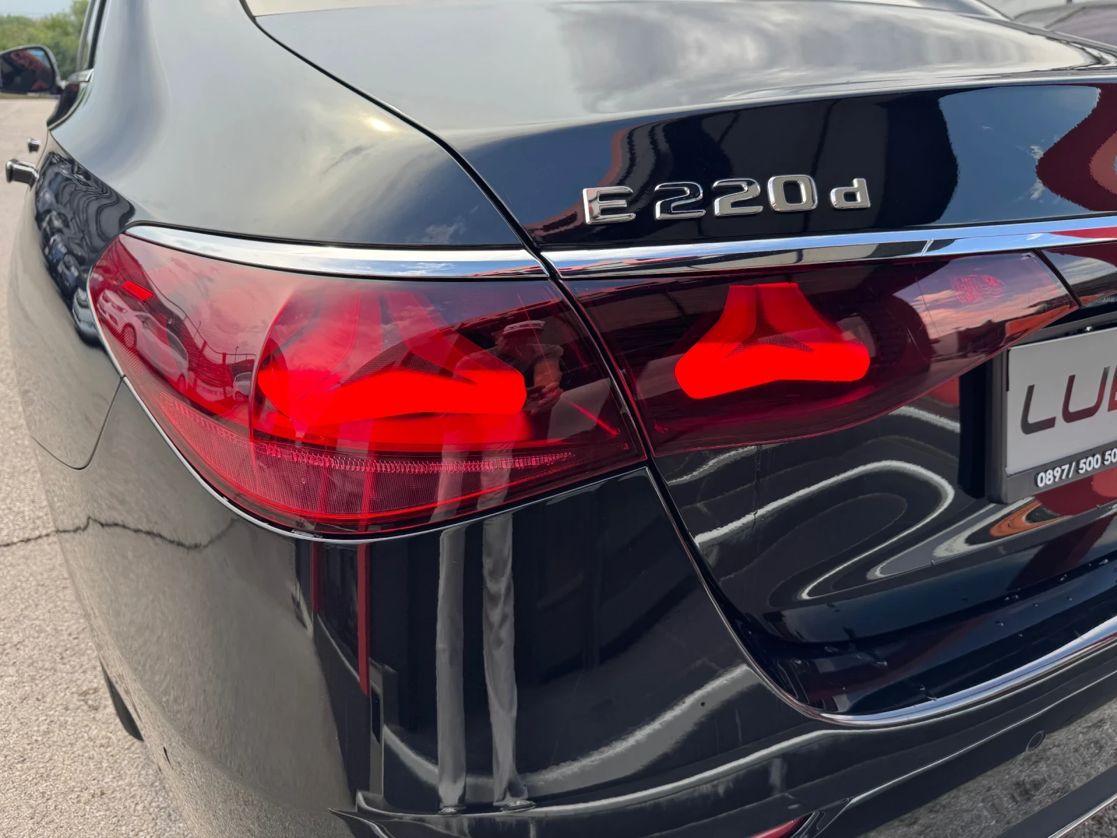 Mercedes-Benz E 220 220CDI-Mild HYBRID, снимка 8 - Автомобили и джипове - 54918987