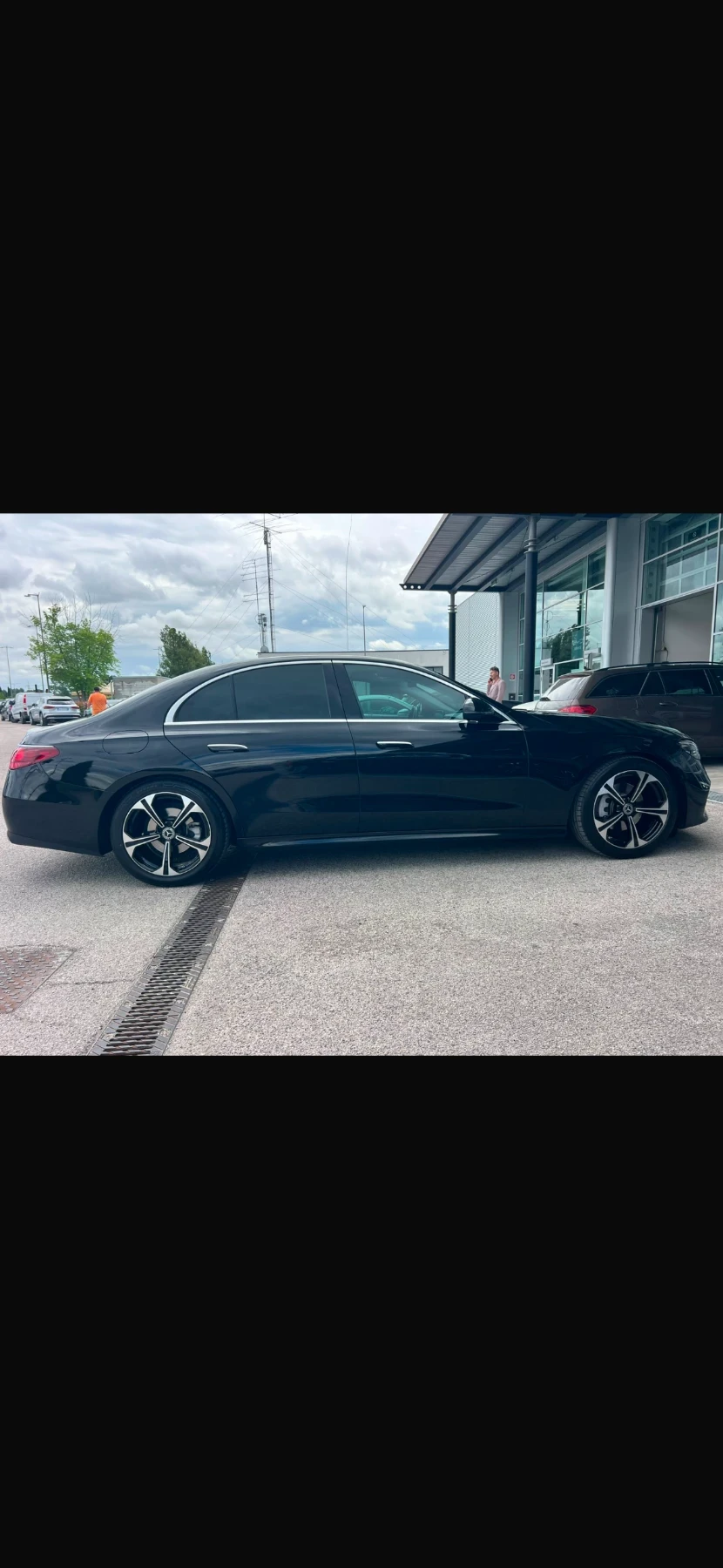 Mercedes-Benz E 220 220CDI-Mild HYBRID, снимка 4 - Автомобили и джипове - 54918987