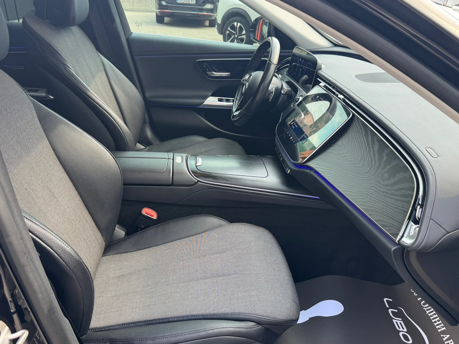 Mercedes-Benz E 220 220CDI-Mild HYBRID, снимка 14 - Автомобили и джипове - 54918987