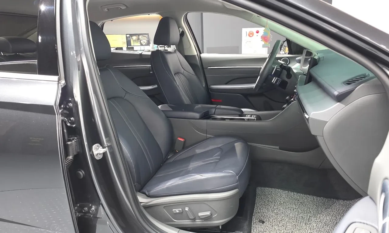 Hyundai Sonata  The Edge Exclusive| 1.6 TURBO| LED| DIGITAL COCKP, снимка 11 - Автомобили и джипове - 55027033