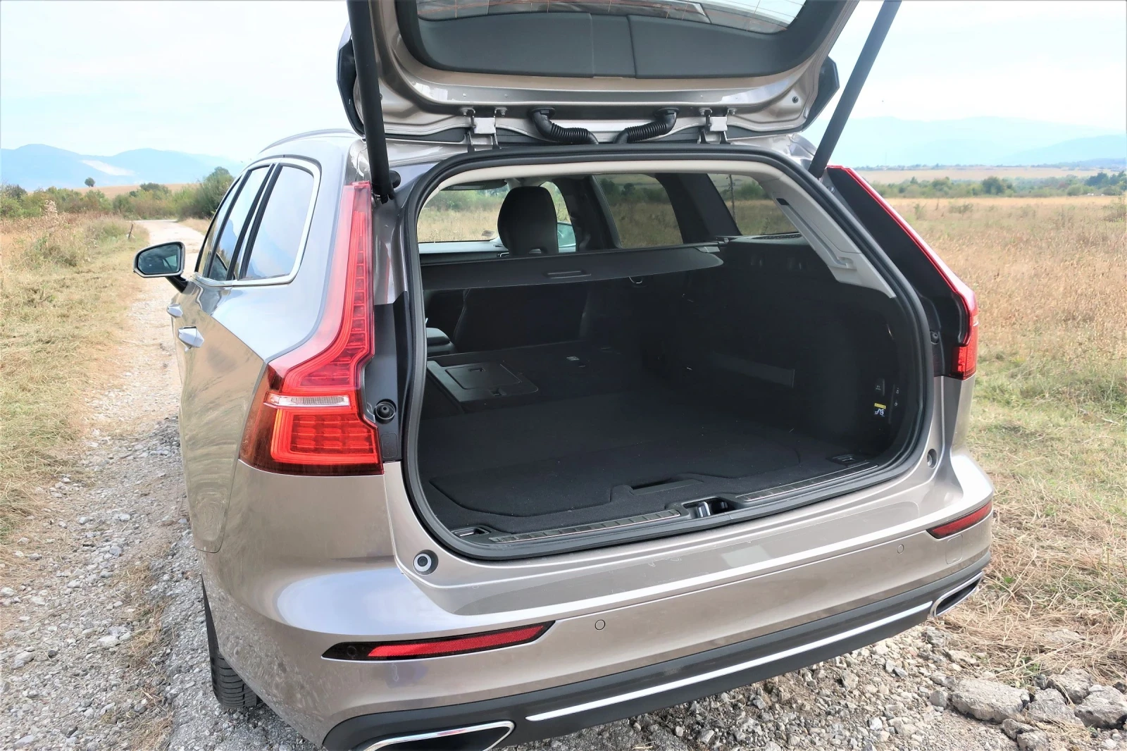 Volvo V60 T6 Inscription , снимка 12 - Автомобили и джипове - 55072942