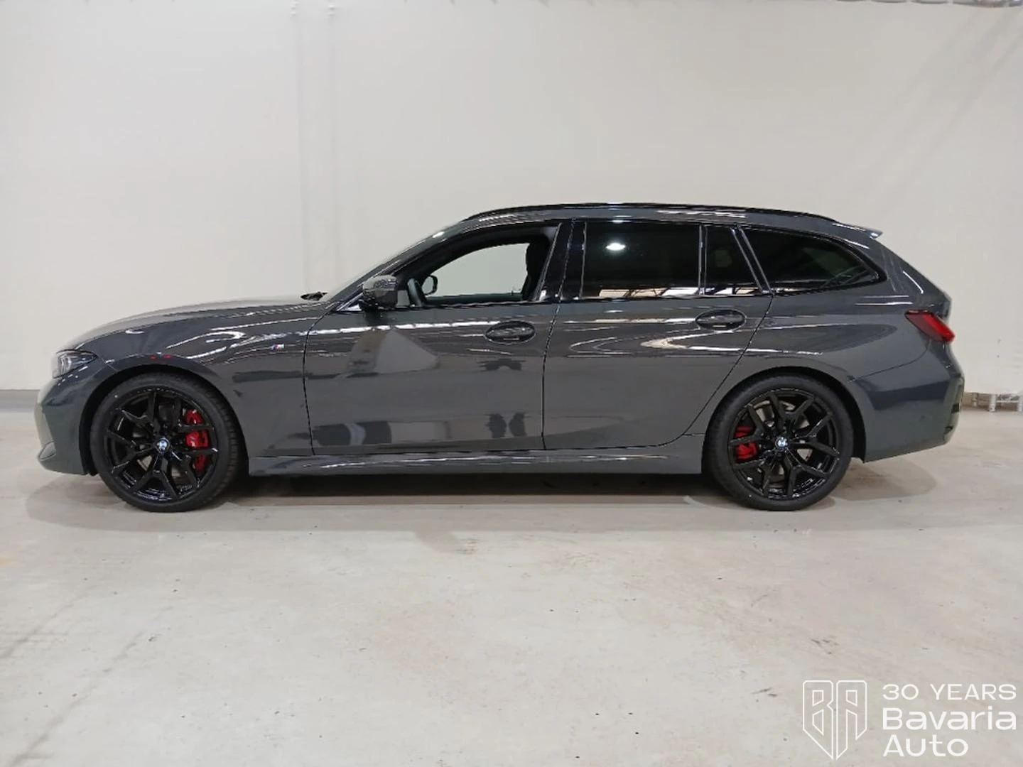 BMW 320 d Touring xDrive M Sport Paket, снимка 2 - Автомобили и джипове - 55215064