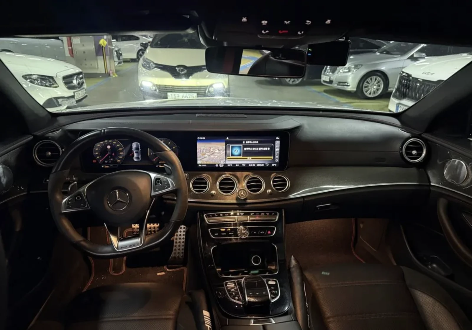 Mercedes-Benz E 43 AMG BURMESTER /360 КАМЕРИ/ ОБДУХ / ПАНО /HUD, снимка 7 - Автомобили и джипове - 55325731