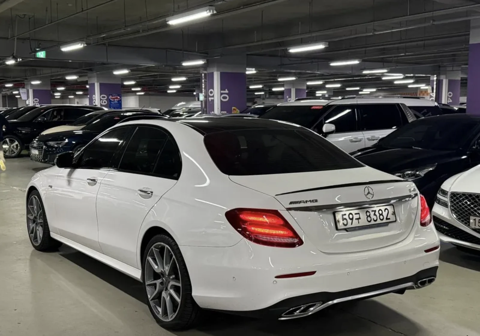Mercedes-Benz E 43 AMG BURMESTER /360 КАМЕРИ/ ОБДУХ / ПАНО /HUD, снимка 4 - Автомобили и джипове - 55325731