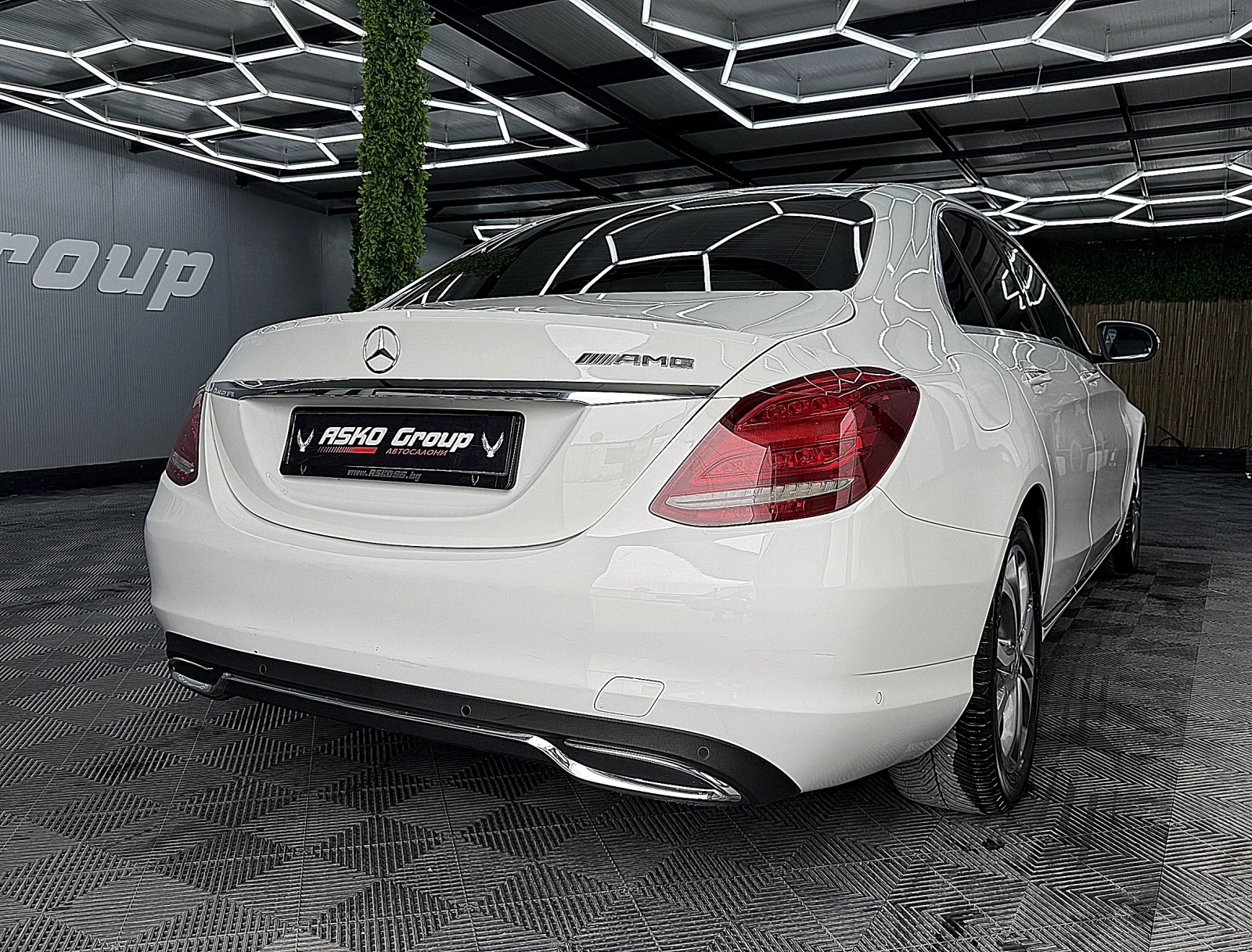 Mercedes-Benz C 220 KeylessGo/Kamera/AMG-line/СОБСТВЕН ЛИЗИНГ, снимка 6 - Автомобили и джипове - 55406851