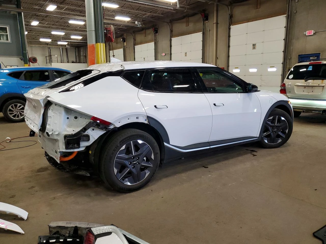 Kia EV6 0.0l Light Long Range, снимка 3 - Автомобили и джипове - 55452611