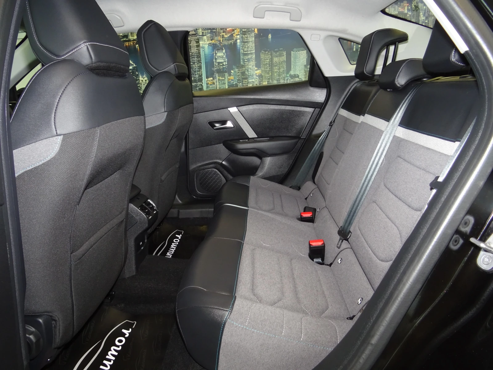 Citroen C4X Feel Pack PureTech 130, снимка 14 - Автомобили и джипове - 56119324