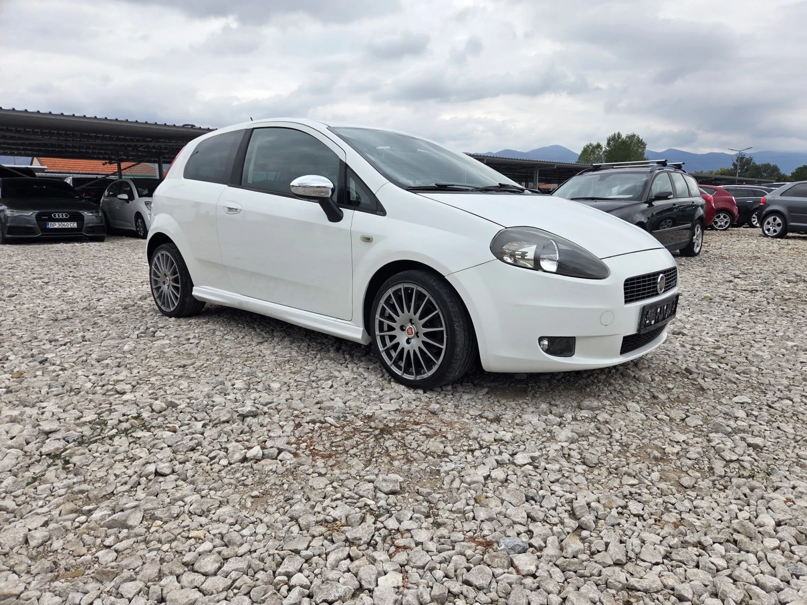 Fiat Punto 1.4 TURBO* klima* , снимка 3 - Автомобили и джипове - 56242815