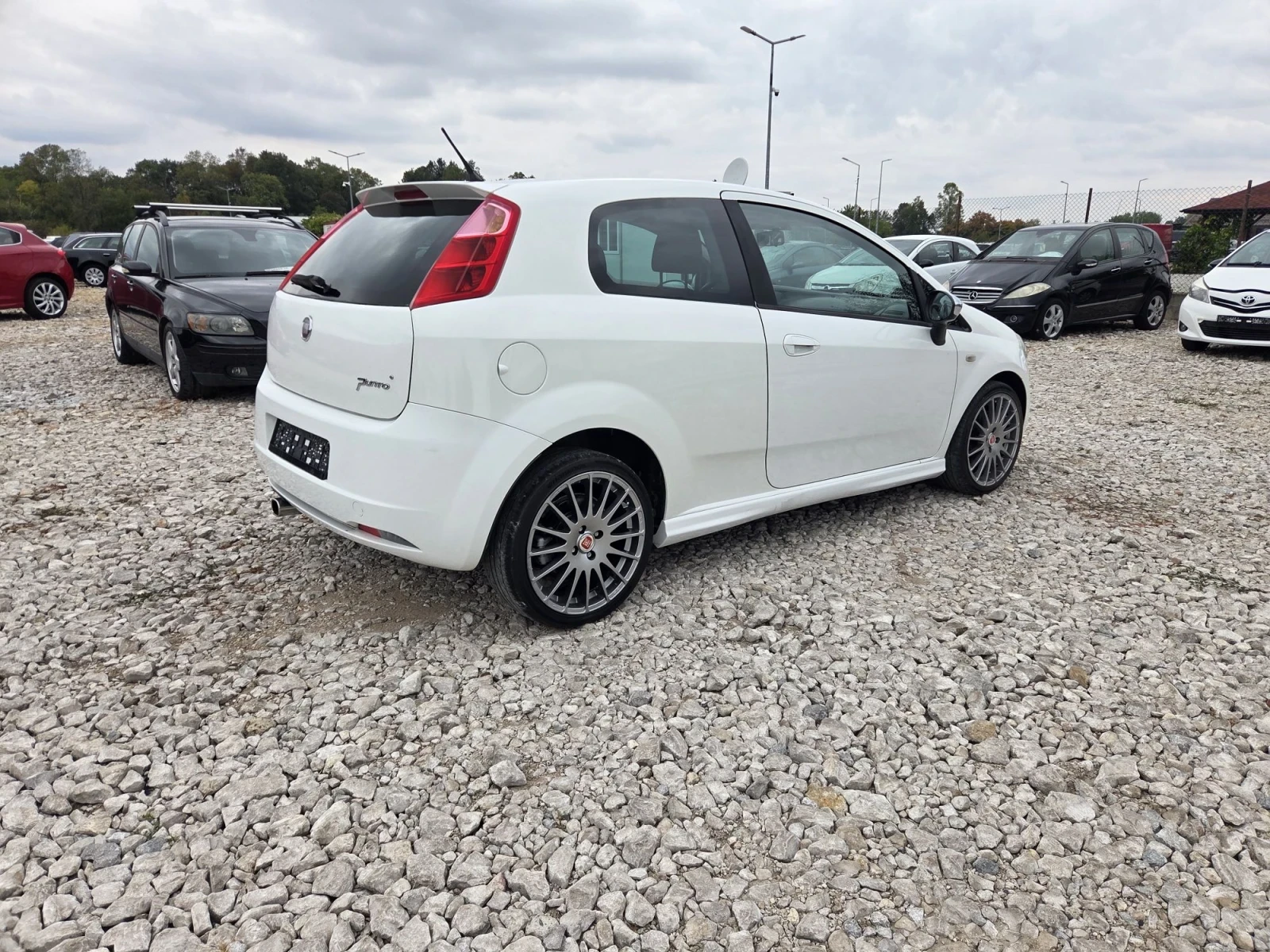 Fiat Punto 1.4 TURBO* klima* , снимка 5 - Автомобили и джипове - 56242815