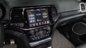 Jeep Grand cherokee 2019* SUMMIT* HARMAN* PANO* ОБДУХ* FULL* КРАЙНА ЦЕ, снимка 10