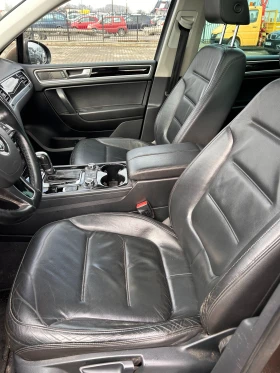 VW Touareg 3.0TDI QUATTRO AVTOMAT/NAVI/PANORAMA, снимка 13