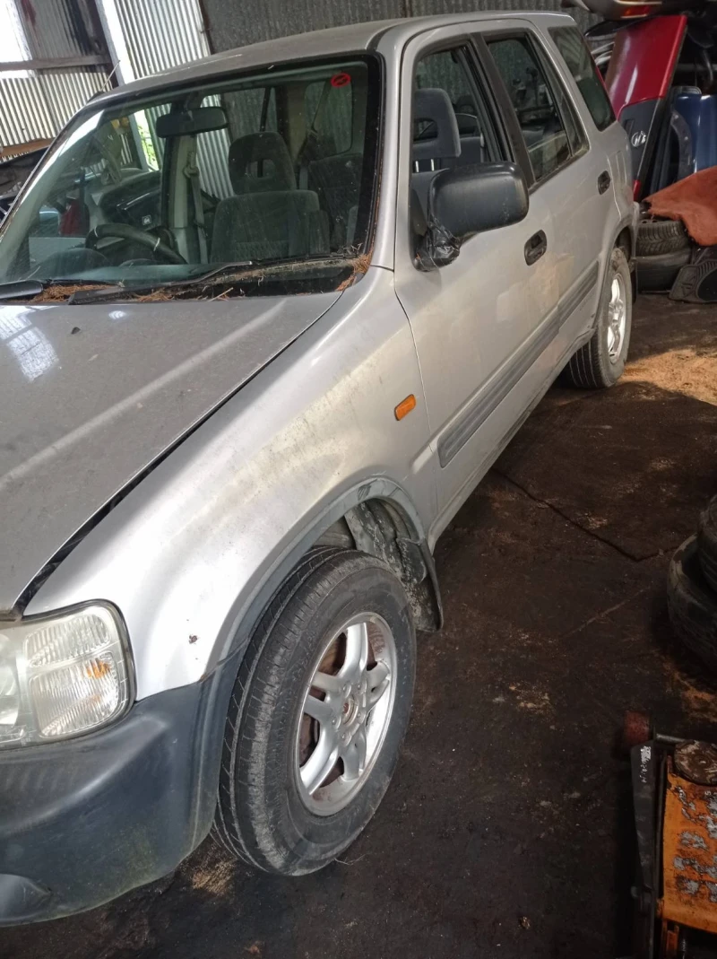 Honda Cr-v 2, 0i 147ks, снимка 2 - Автомобили и джипове - 8123386
