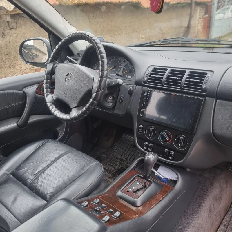 Mercedes-Benz ML 270 2.7, снимка 6 - Автомобили и джипове - 53293844