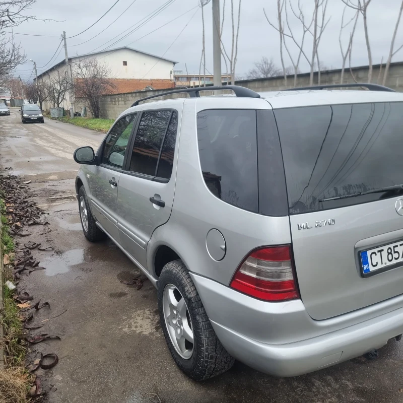 Mercedes-Benz ML 270 2.7, снимка 4 - Автомобили и джипове - 53293844
