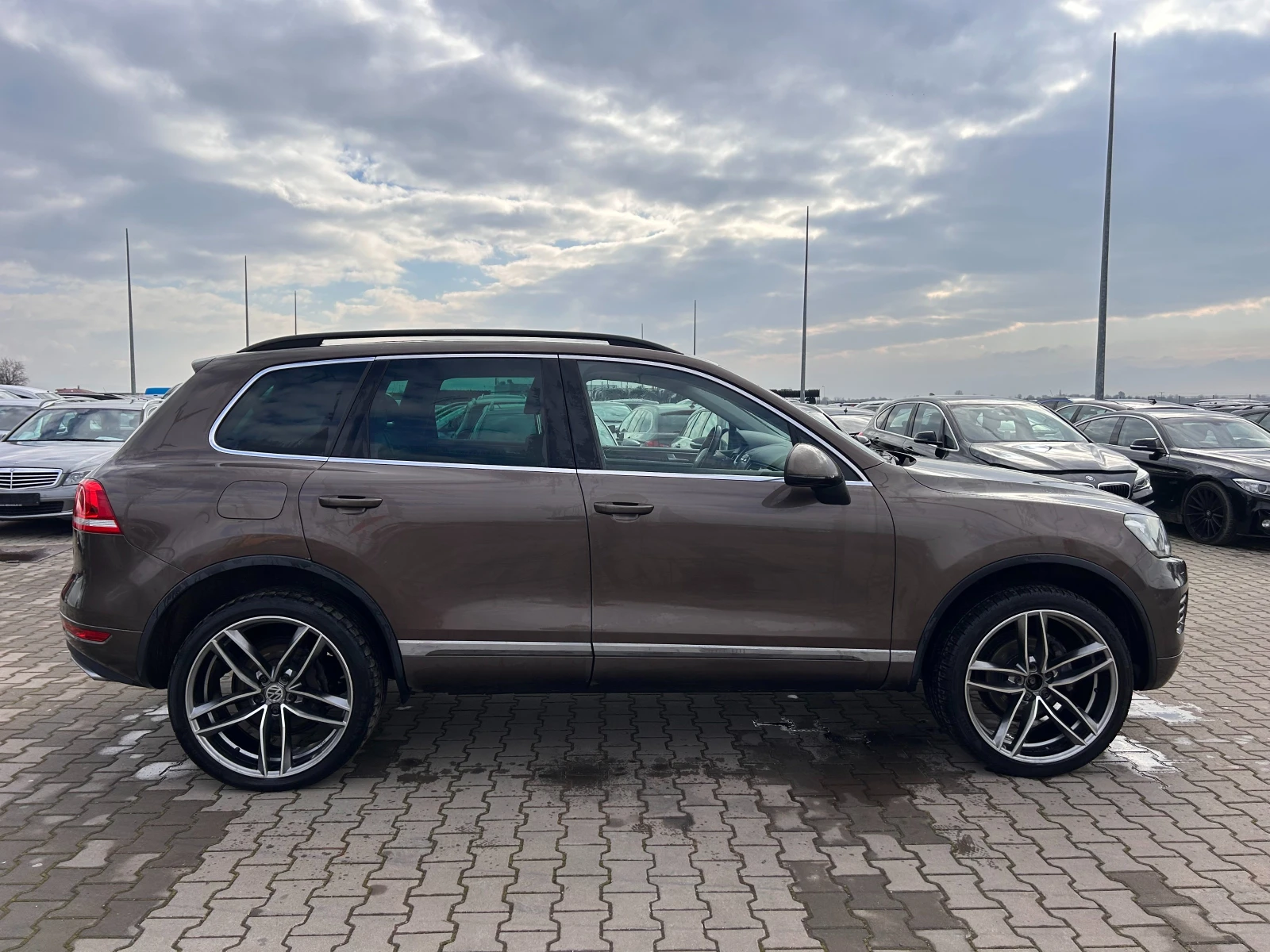 VW Touareg 3.0TDI QUATTRO AVTOMAT/NAVI/PANORAMA - изображение 5