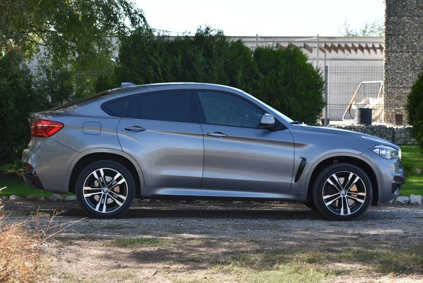 BMW X6 M50D  - изображение 7