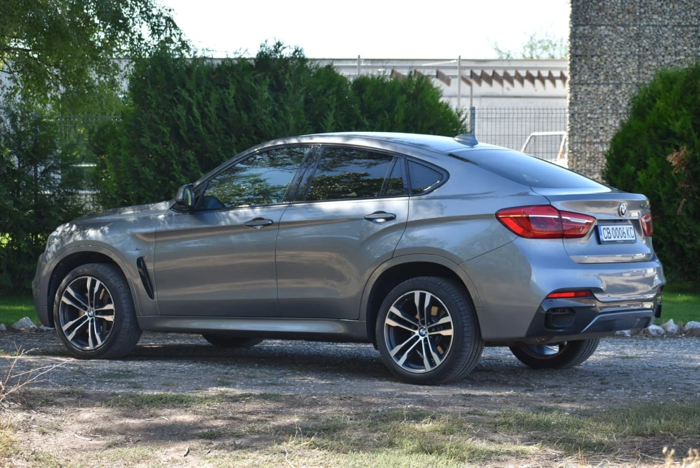 BMW X6 M50D  - изображение 4