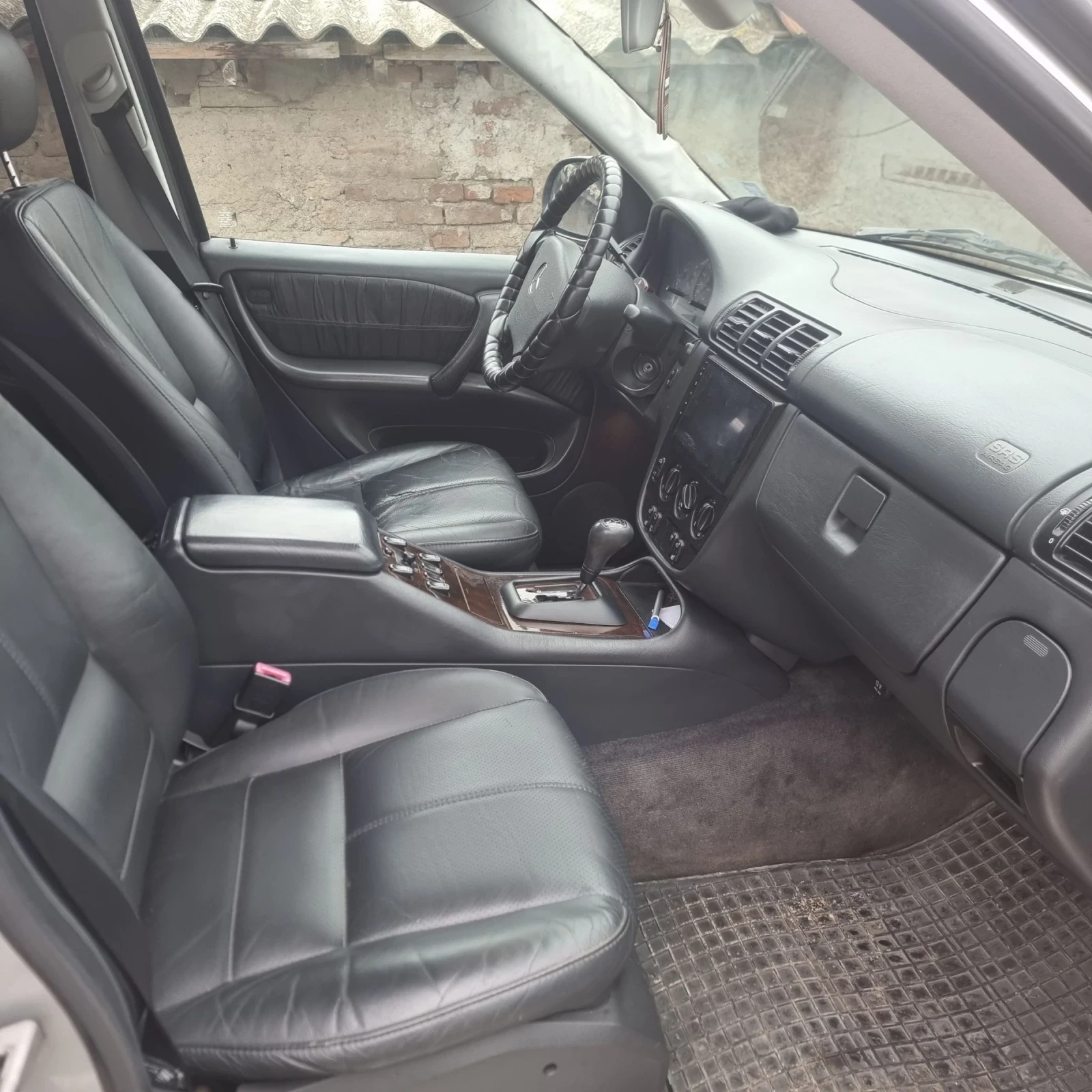 Mercedes-Benz ML 270 2.7 - изображение 7