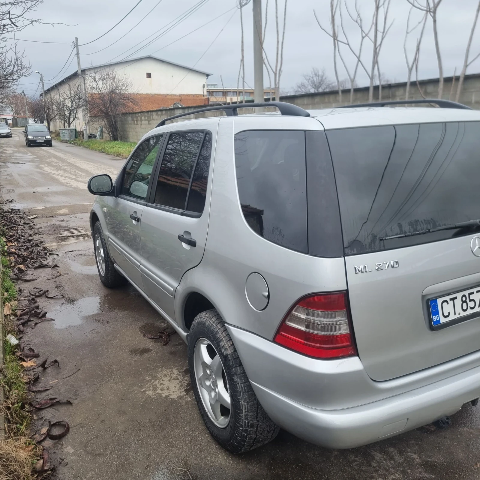 Mercedes-Benz ML 270 2.7 - изображение 4