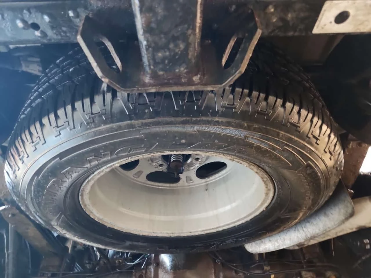 Ford F150 PLATINUM CREW/CARFAX/2Keys/Кожа/Телевизори/Пано, снимка 14 - Автомобили и джипове - 53715543