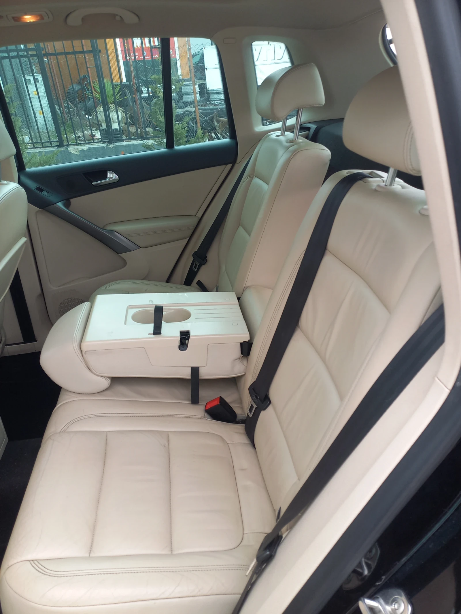 VW Tiguan 2.0 full 4x4, снимка 12 - Автомобили и джипове - 53905978