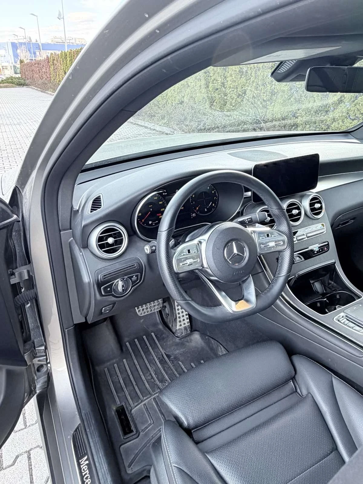 Mercedes-Benz GLC 300 AMG Line, 2022 г., 51000 km., снимка 8 - Автомобили и джипове - 54128444