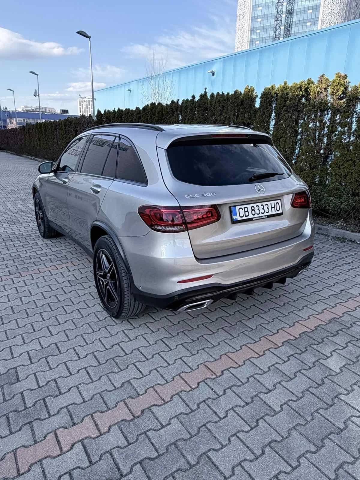 Mercedes-Benz GLC 300 AMG Line, 2022 г., 51000 km., снимка 3 - Автомобили и джипове - 54128444