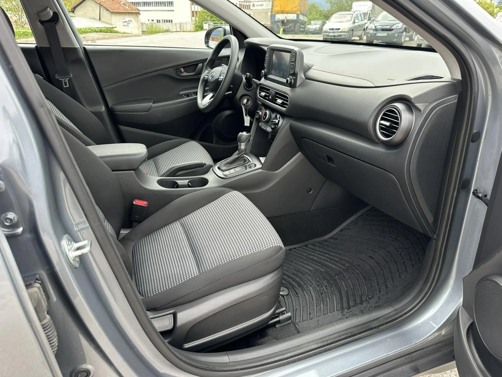 Hyundai Kona 2.0 Essential AWD, снимка 10 - Автомобили и джипове - 54293974