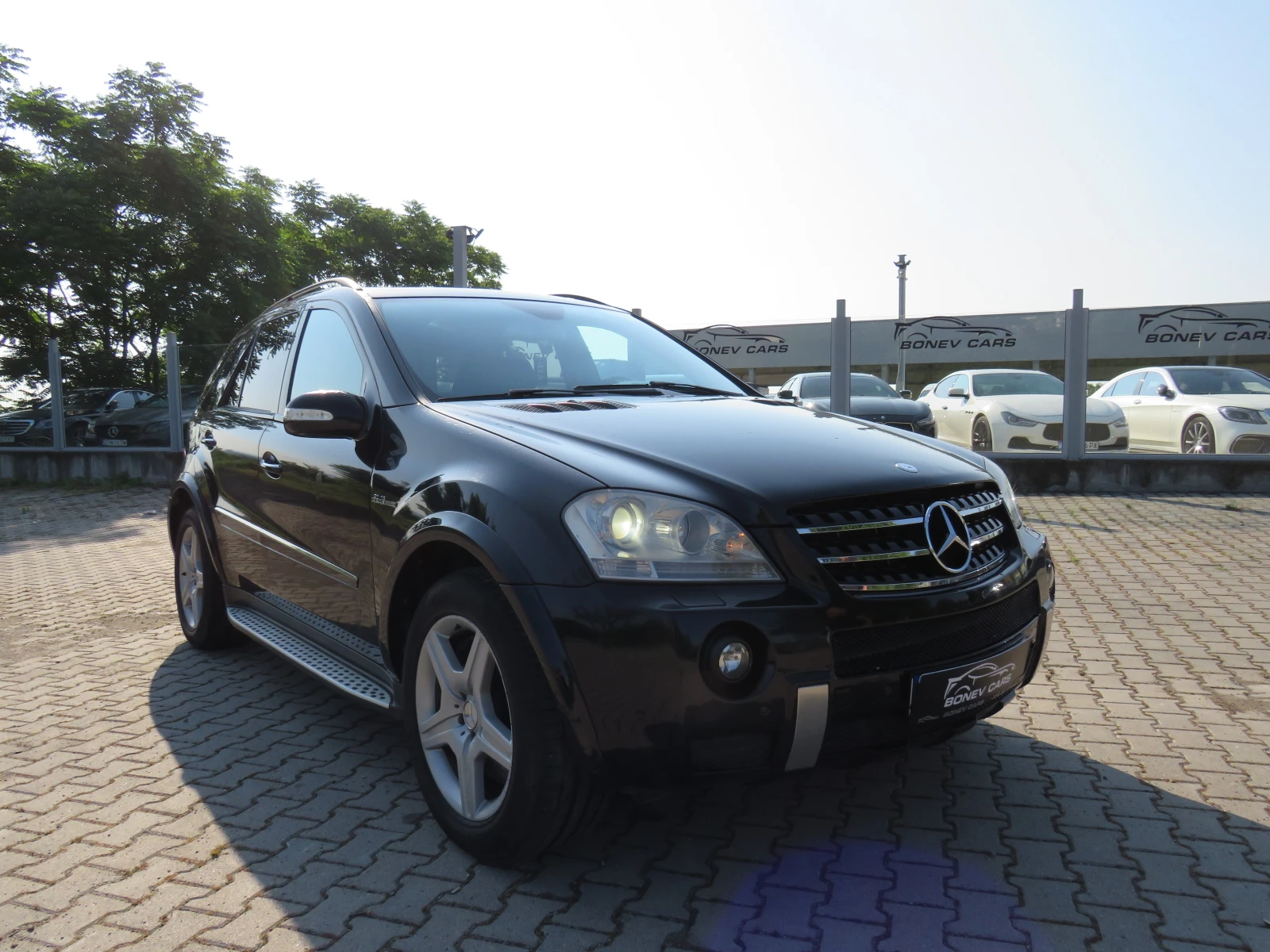 Mercedes-Benz ML 63 AMG * V8 ГАЗ/БЕНЗИН KEYLESS РЕГИСТРИРАН* , снимка 3 - Автомобили и джипове - 54787303