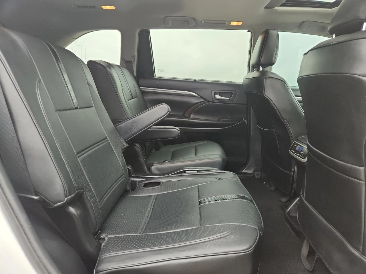 Toyota Highlander, снимка 11 - Автомобили и джипове - 55753305