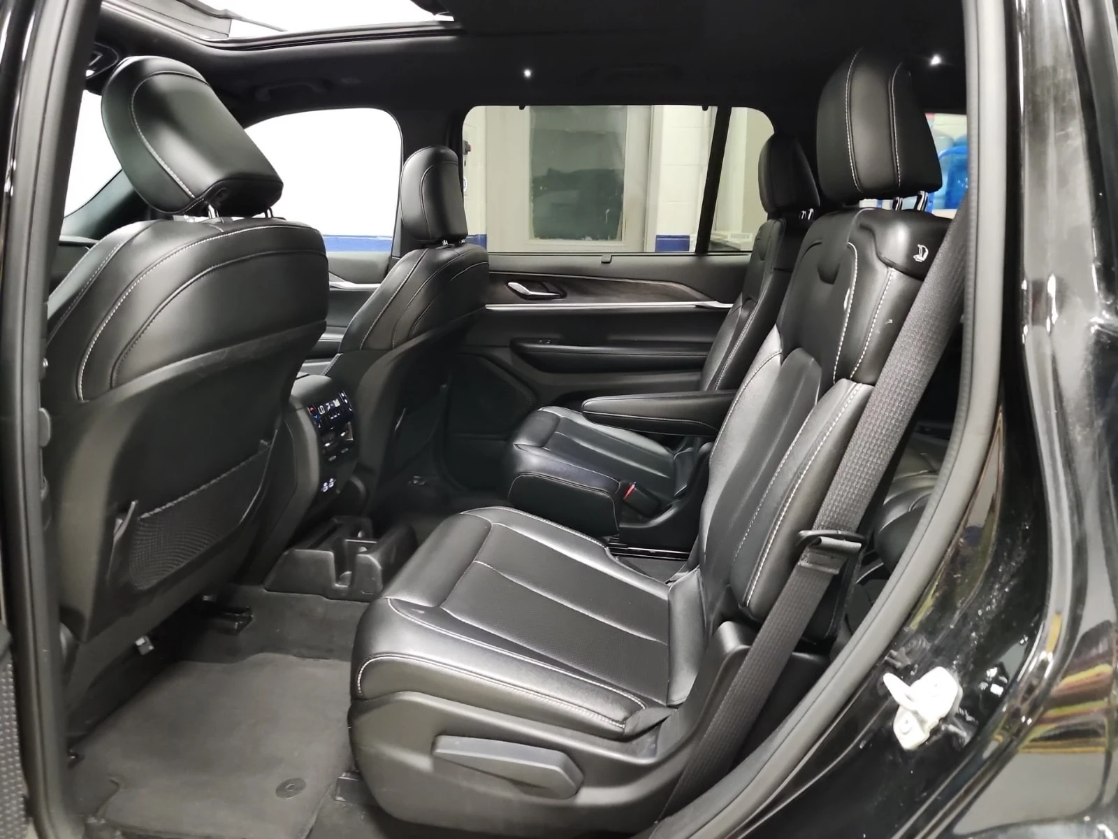 Jeep Grand cherokee * 4x4 Limited * АВТОКРЕДИТ БЕЗ ПЪРВОНАЧАЛНА ВНОСКА, снимка 12 - Автомобили и джипове - 55940109