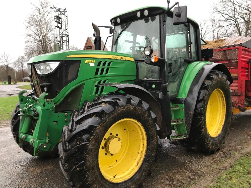 Трактор John Deere, снимка 1 - Селскостопанска техника - 48911061