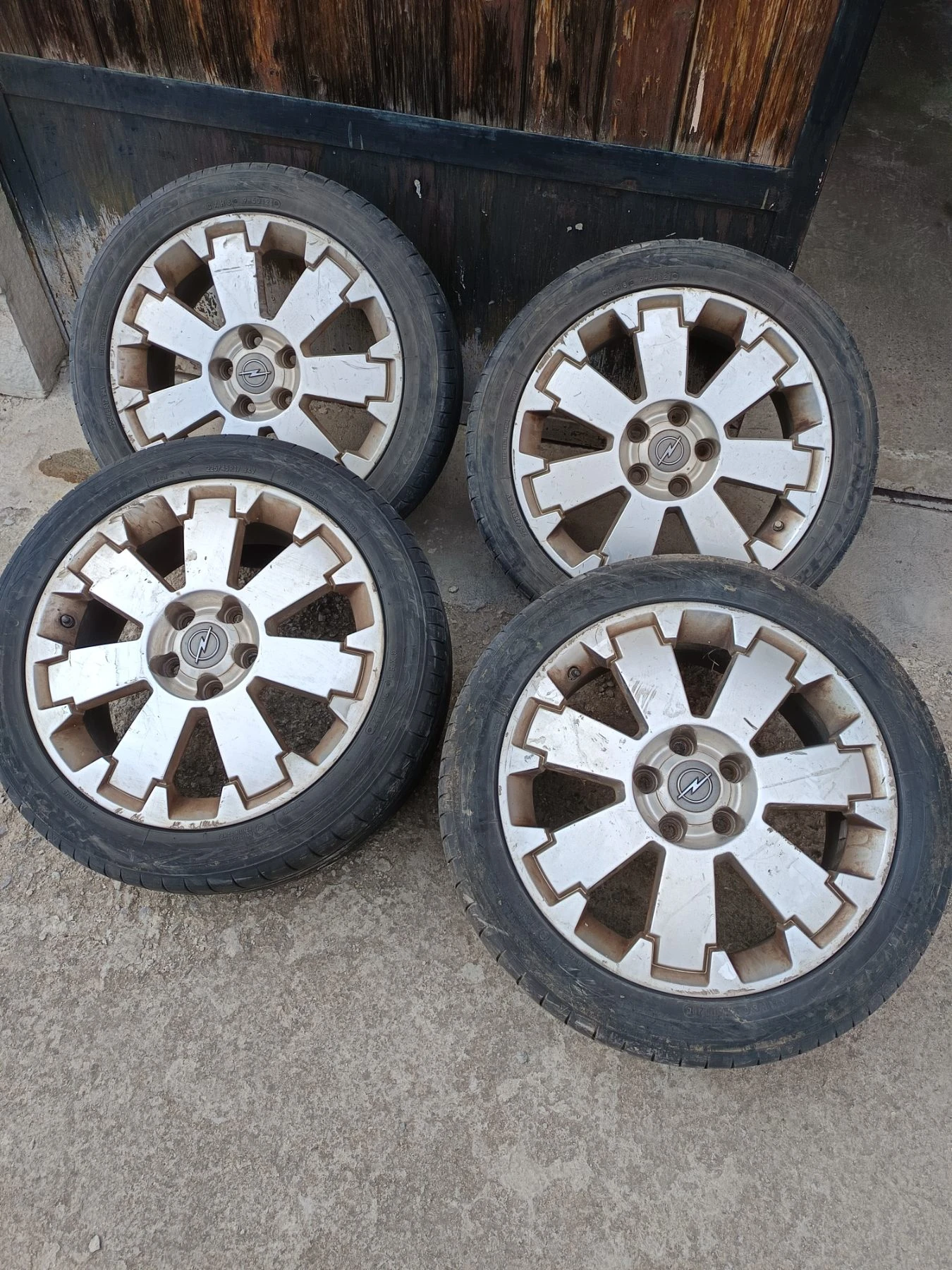 Гуми с джанти Toyo 225/45R17