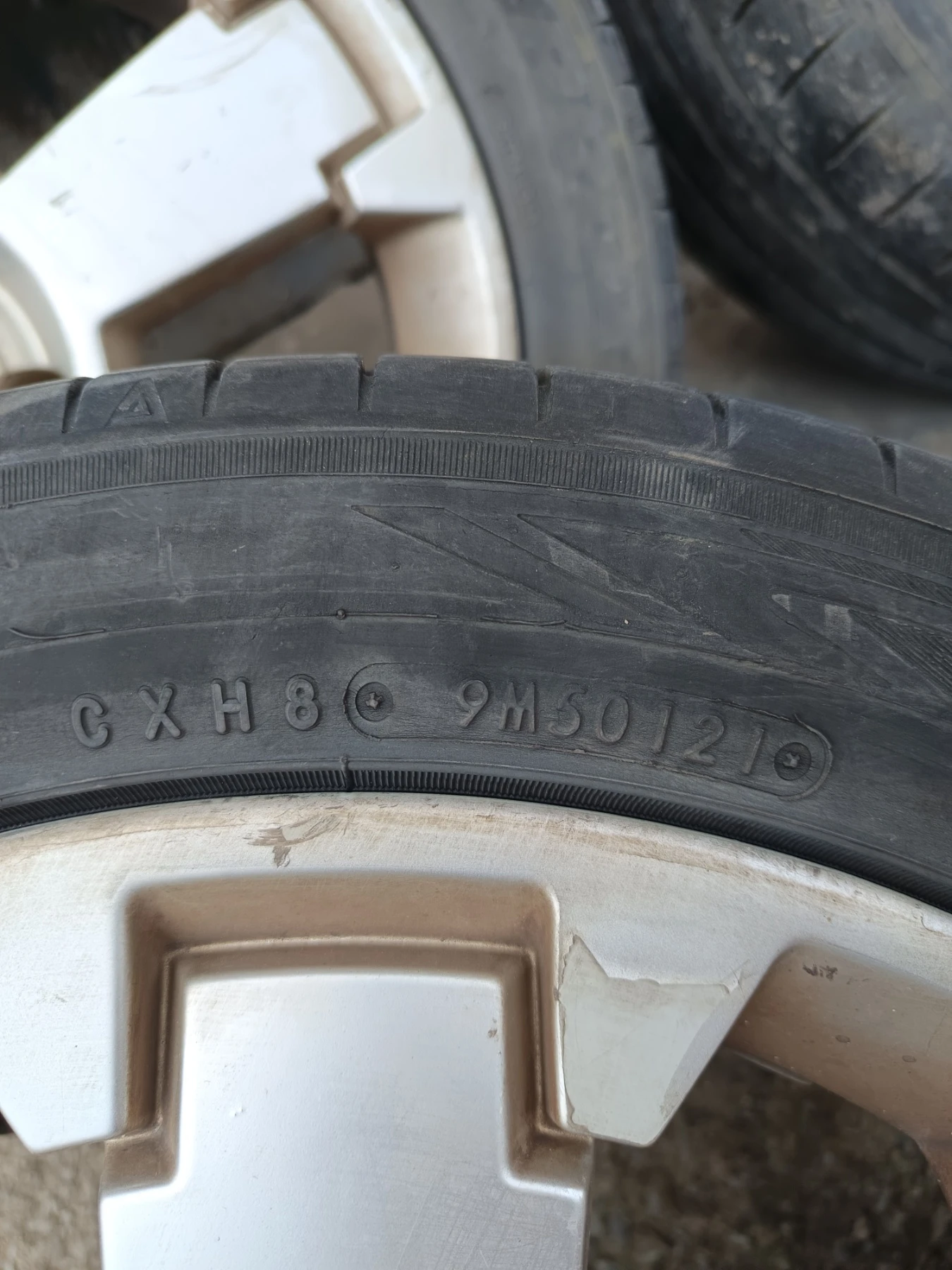 Гуми с джанти Toyo 225/45R17, снимка 5 - Гуми и джанти - 54768099