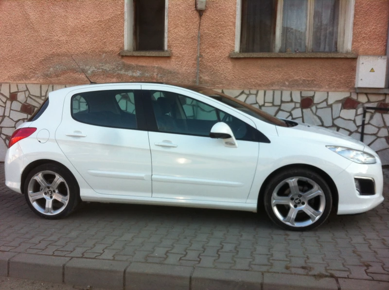 Peugeot 308 1.6 HDI, снимка 2 - Автомобили и джипове - 42804421