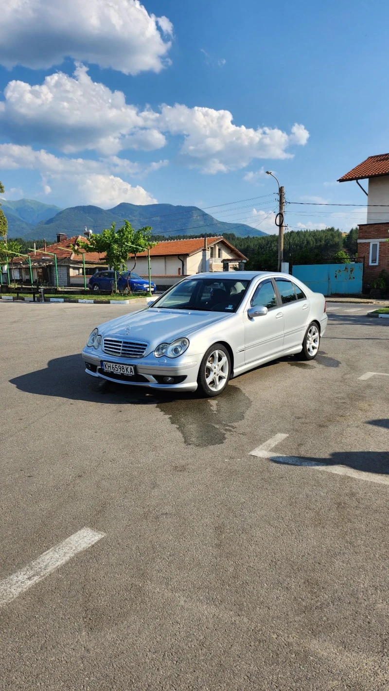 Mercedes-Benz C 220, снимка 2 - Автомобили и джипове - 48623221
