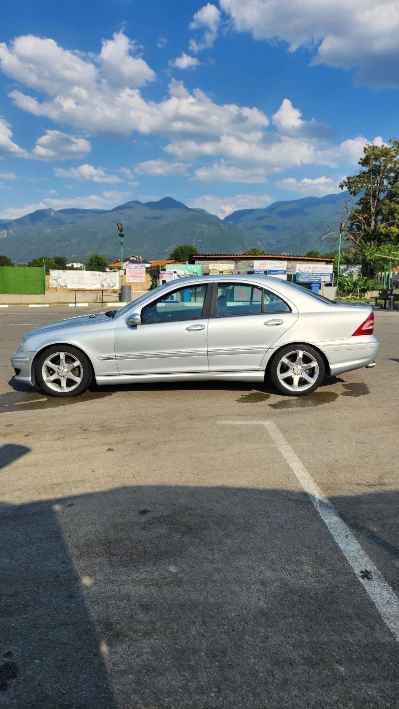 Mercedes-Benz C 220, снимка 3 - Автомобили и джипове - 48623221