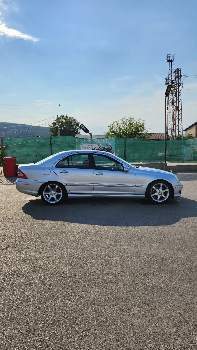 Mercedes-Benz C 220, снимка 7 - Автомобили и джипове - 48623221