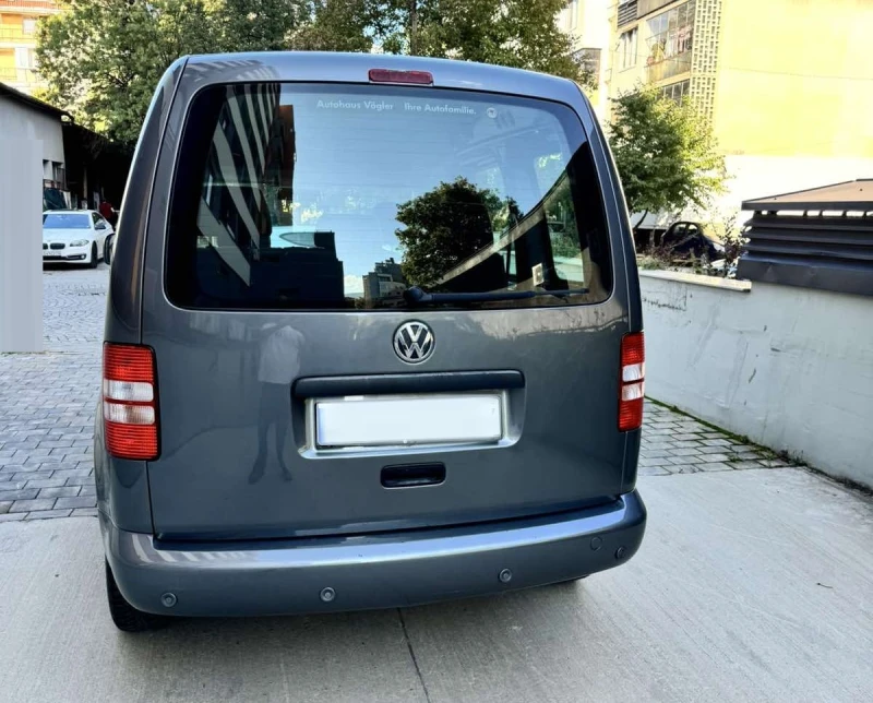 VW Caddy 1.2i, снимка 5 - Автомобили и джипове - 47369182