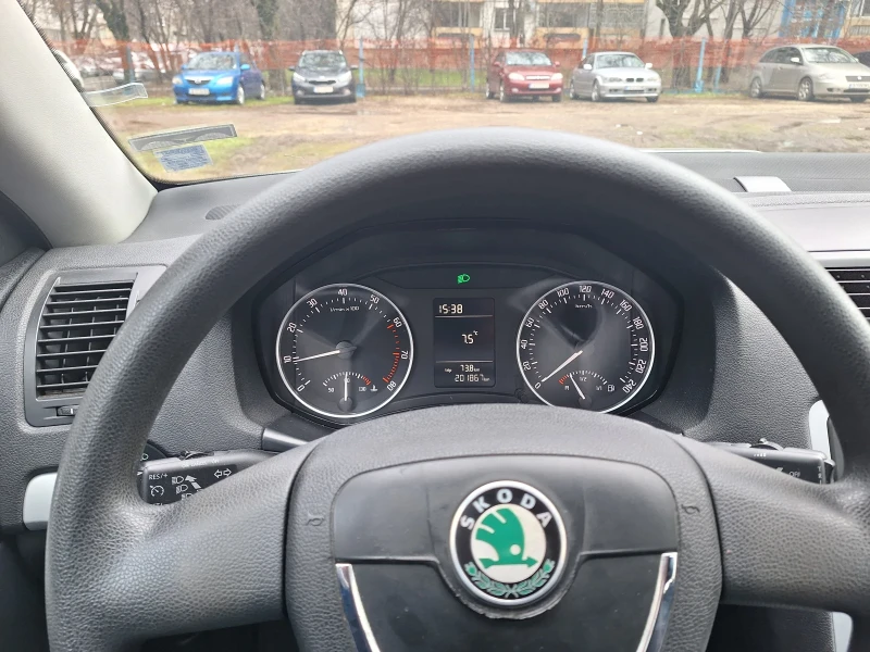 Skoda Octavia 1.6 mpi lpg, снимка 11 - Автомобили и джипове - 48303507