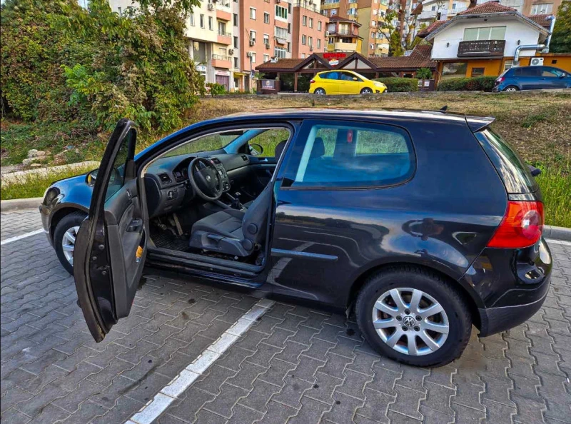 VW Golf 5, снимка 6 - Автомобили и джипове - 49184072