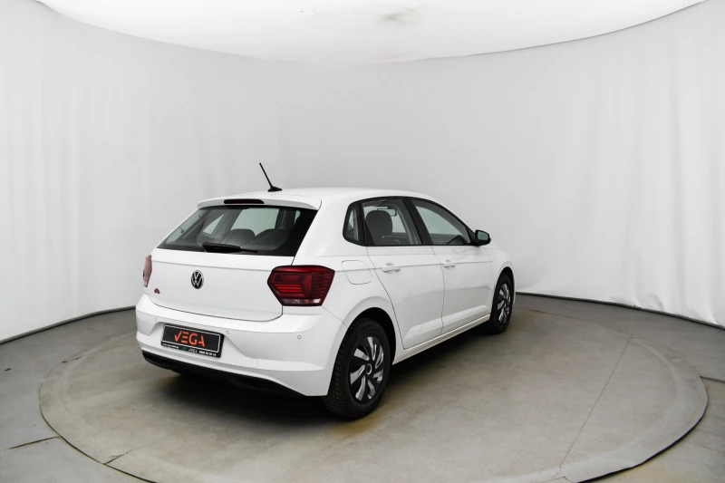 VW Polo 1.0I 95 kc. 2г.ГАРАНЦИЯ, снимка 4 - Автомобили и джипове - 49680391