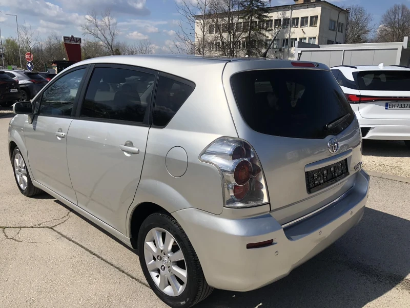Toyota Corolla verso 1.8VVTI, снимка 6 - Автомобили и джипове - 49830502